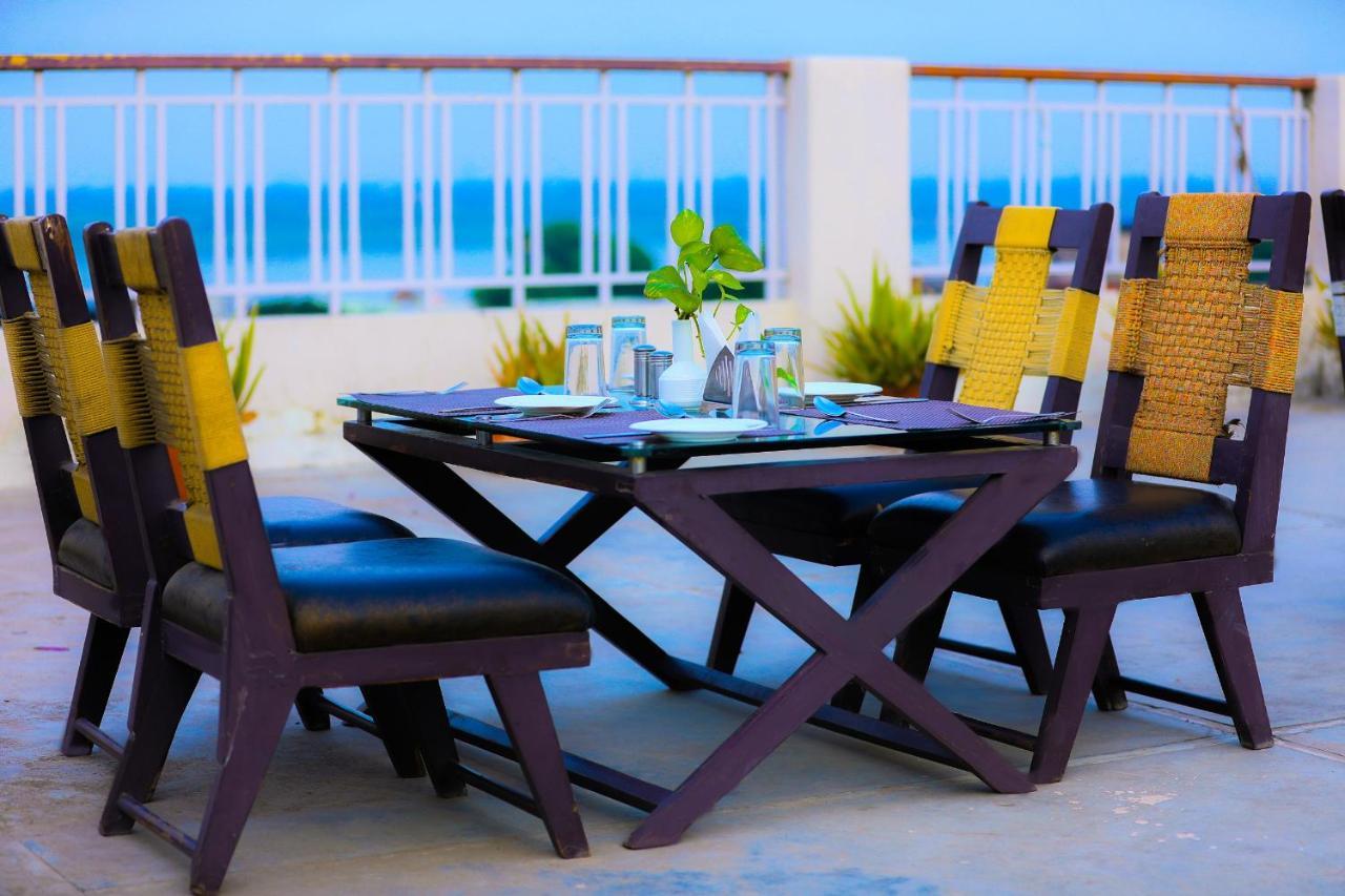 Hotel Vishwanath Варанаси Екстериор снимка